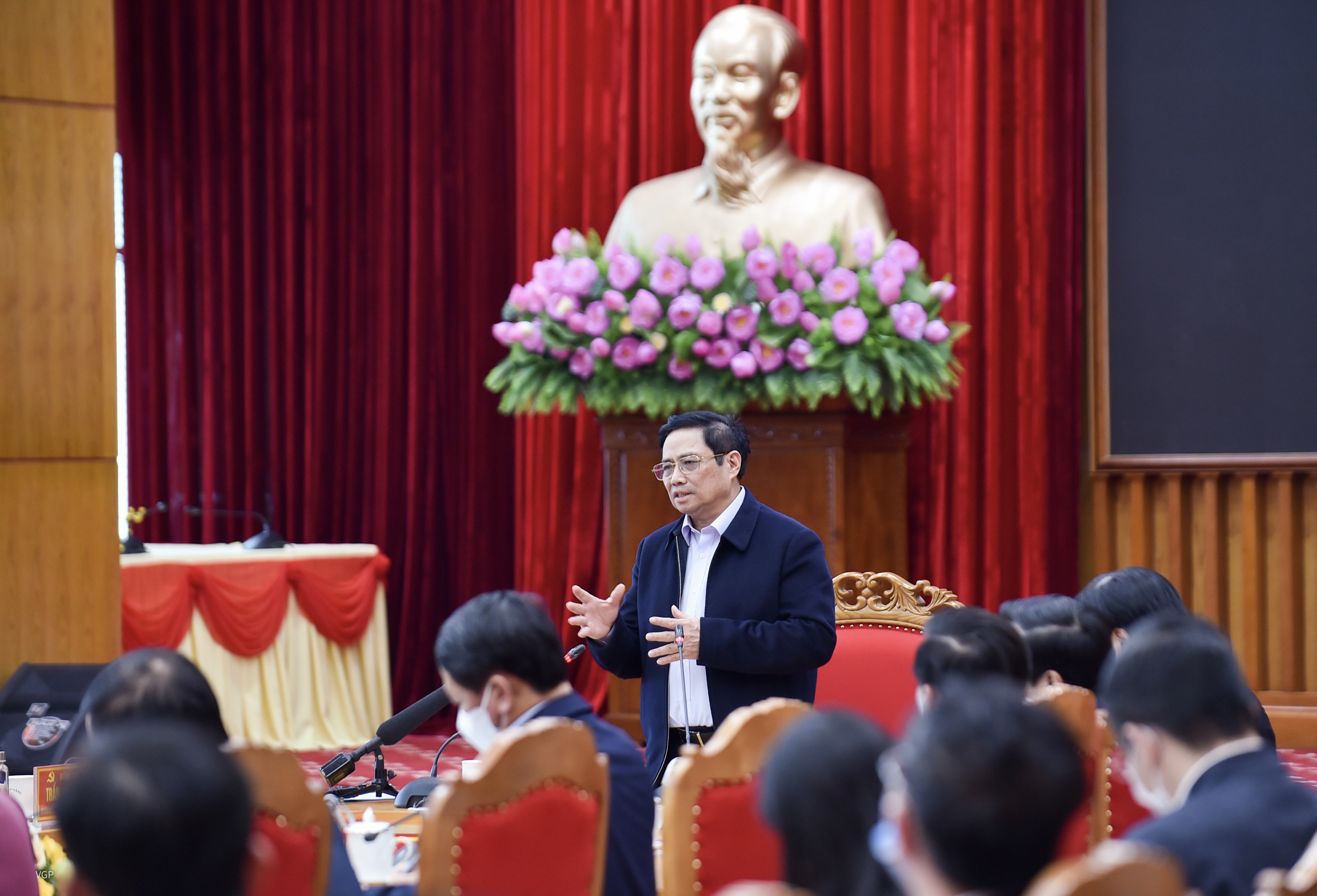 Thủ tướng yêu cầu phải tiếp tục nâng cao hơn nữa đời sống vật chất tinh thần của nhân dân