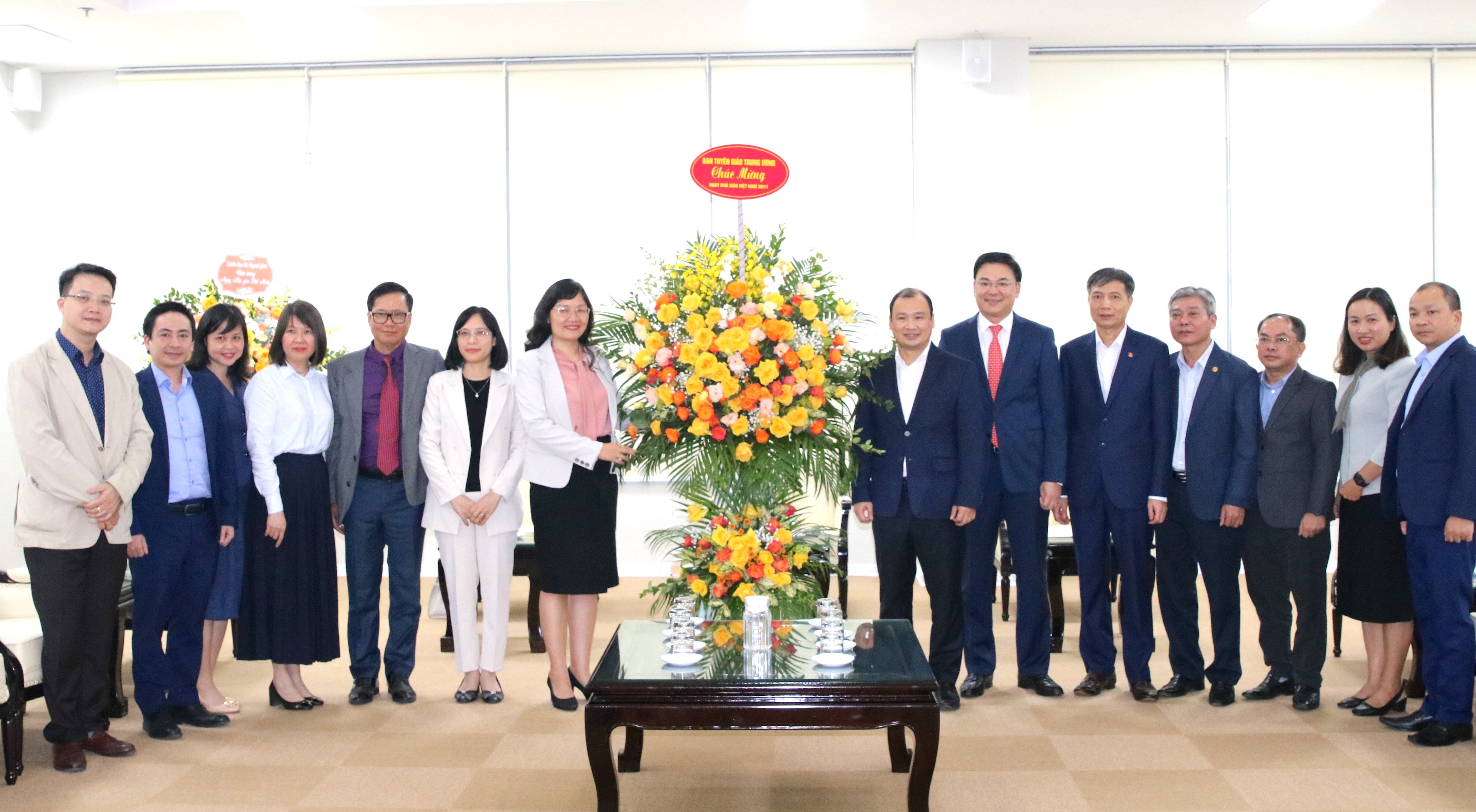 Đồng chí Lê Hải Bình chúc mừng Học viện Ngoại giao nhân Ngày Nhà giáo Việt Nam