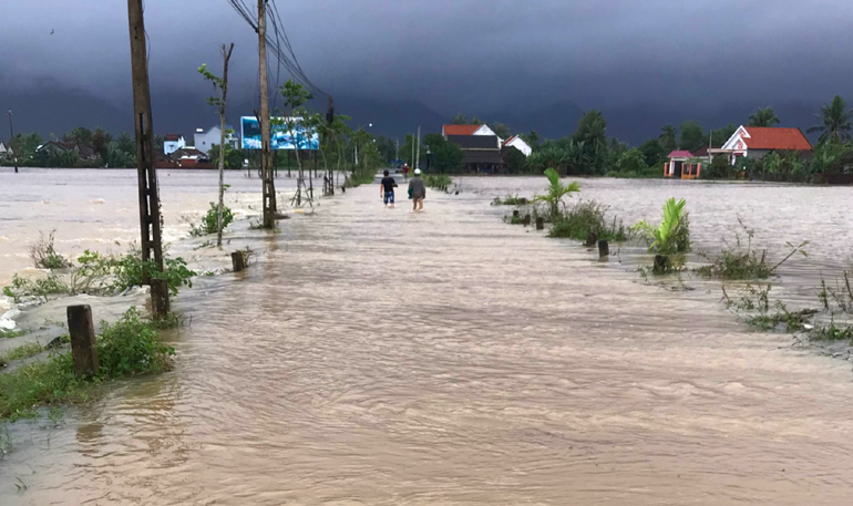 Mưa lớn gây nhiều thiệt hại tại các địa phương