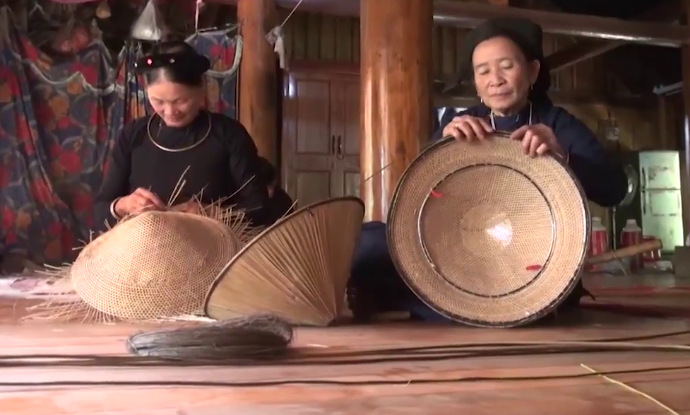 Nón Tày – Nét văn hoá không thể bị mai một