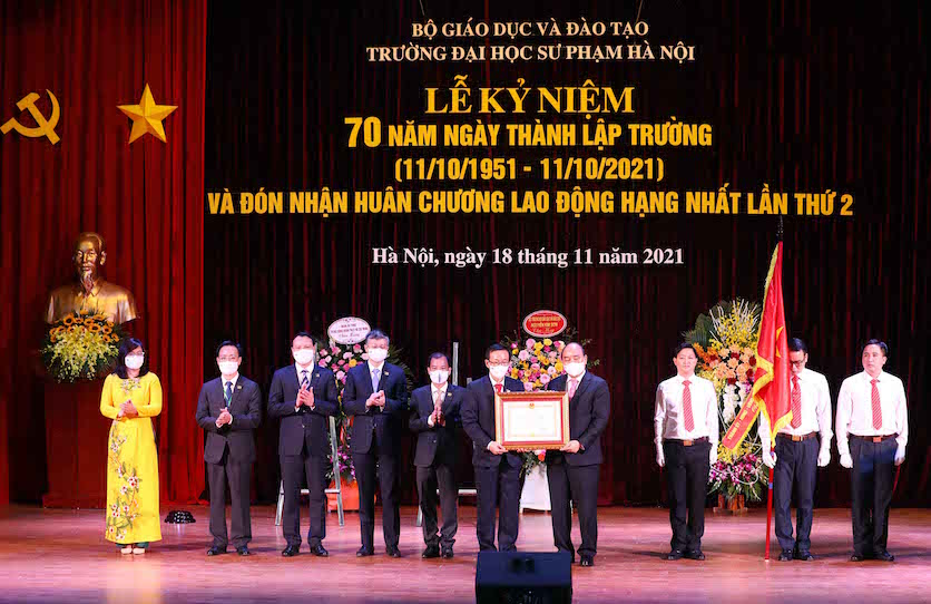 Cán bộ, giảng viên Trường Đại học Sư phạm Hà Nội phải là những tấm gương về đạo đức nghề nghiệp