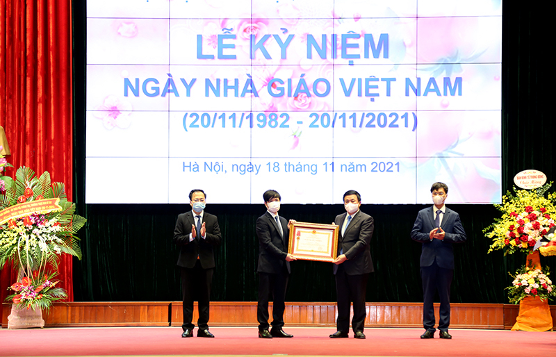 Các nhà giáo đóng vai trò quyết định quá trình đổi mới, phát triển của Học viện Chính trị quốc gia Hồ Chí Minh