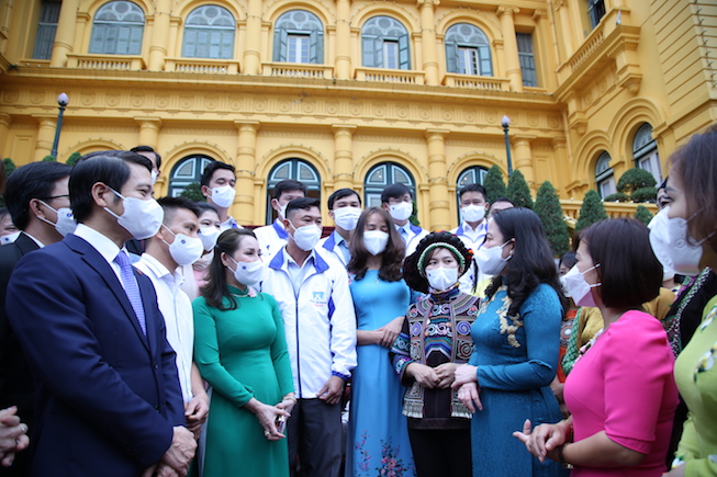 Các thầy, cô giáo hãy trở thành những hạt nhân xây dựng văn hóa học đường mới