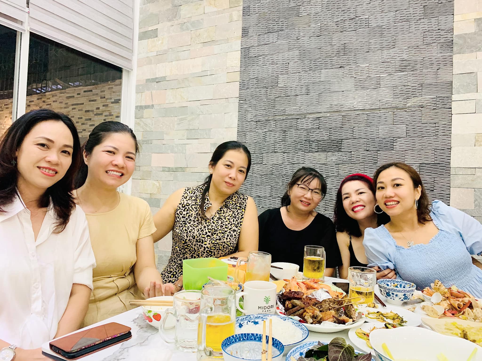 TP Hồ Chí Minh Thí điểm mở lại dịch vụ ăn uống đến 22h