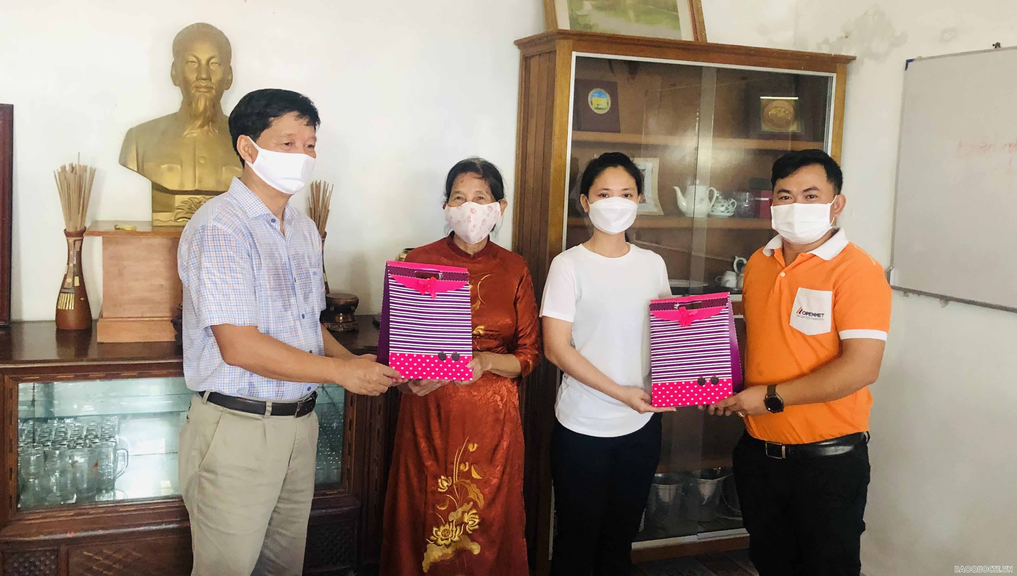 Tri ân nhà giáo gốc Việt tại tỉnh Preah Sihanouk Campuchia