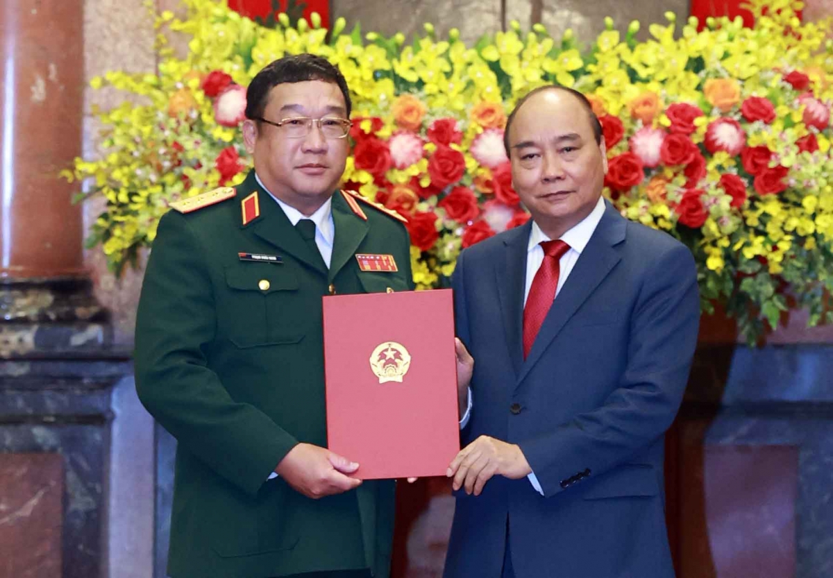Thăng quân hàm Thượng tướng cho Thứ trưởng Bộ Quốc phòng Phạm Hoài Nam