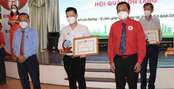 Hội Chữ thập đỏ TP Hồ Chí Minh Tuyên dương “Hoa việc thiện” tiêu biểu