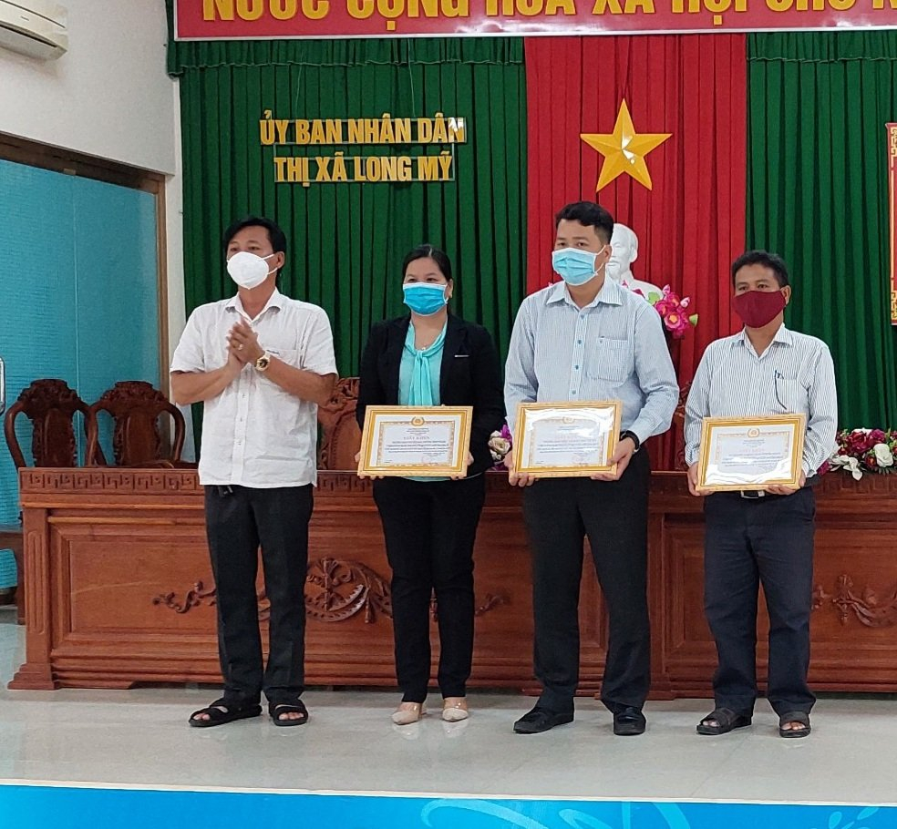Thị xã Long Mỹ đẩy mạnh phát triển số người tham gia BHXH tự nguyện, BHYT hộ gia đình