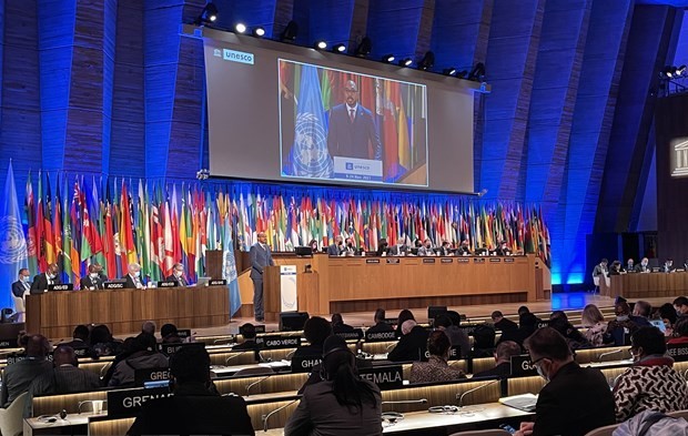 UNESCO cùng Việt Nam vinh danh nữ sĩ Hồ Xuân Hương và danh nhân Nguyễn Đình Chiểu