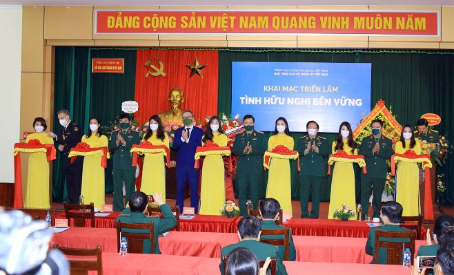 Khai mạc triển lãm “Tình hữu nghị bền vững” về quan hệ Việt Nam - Liên bang Nga