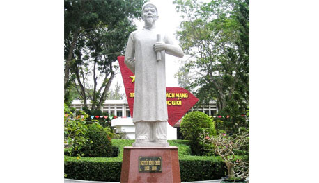 UNESCO tôn vinh danh nhân Hồ Xuân Hương và Nguyễn Đình Chiểu