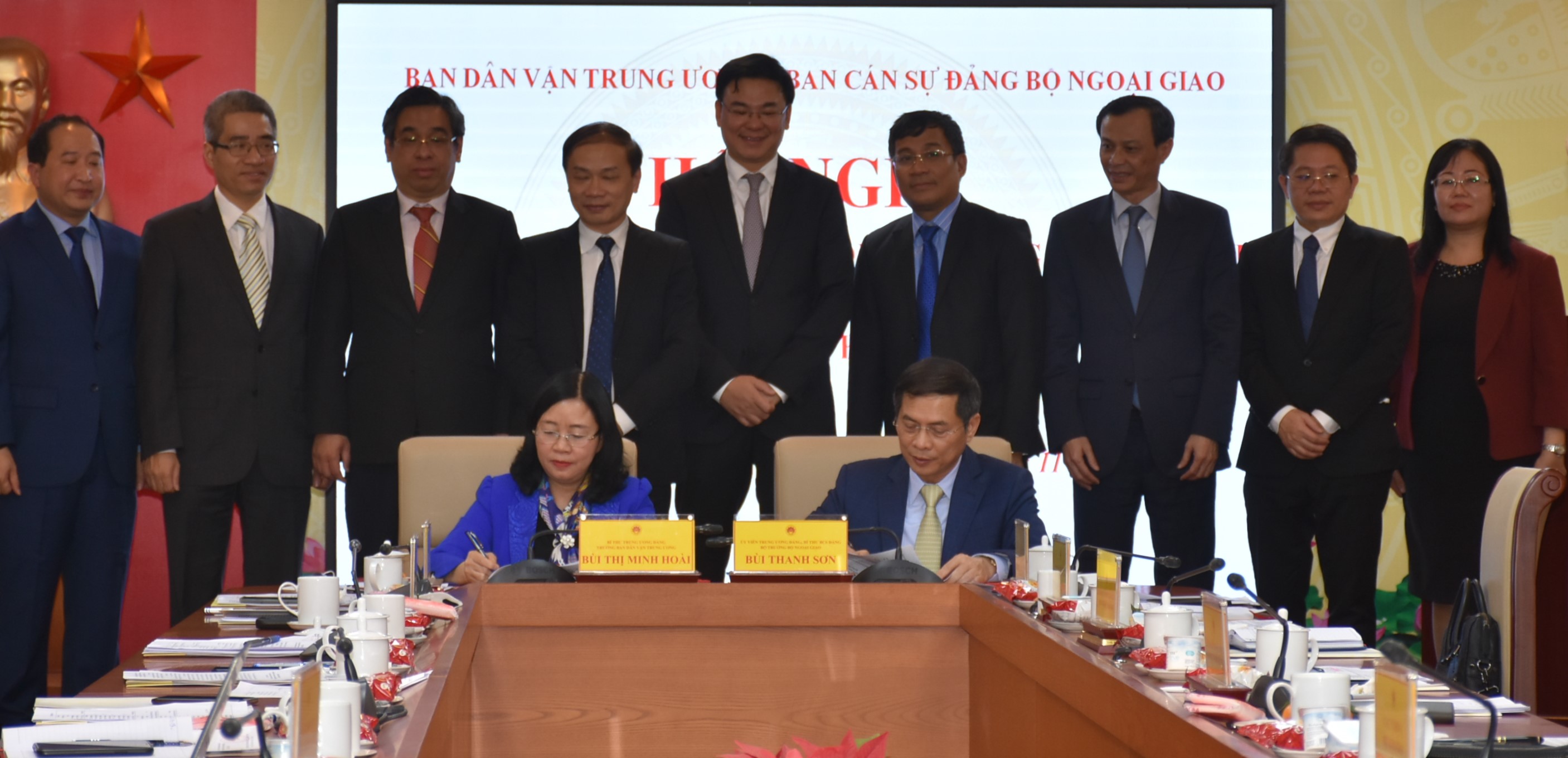 Tăng cường phối hợp giữa Ban Dân vận TƯ và Ban Cán sự đảng Bộ Ngoại giao