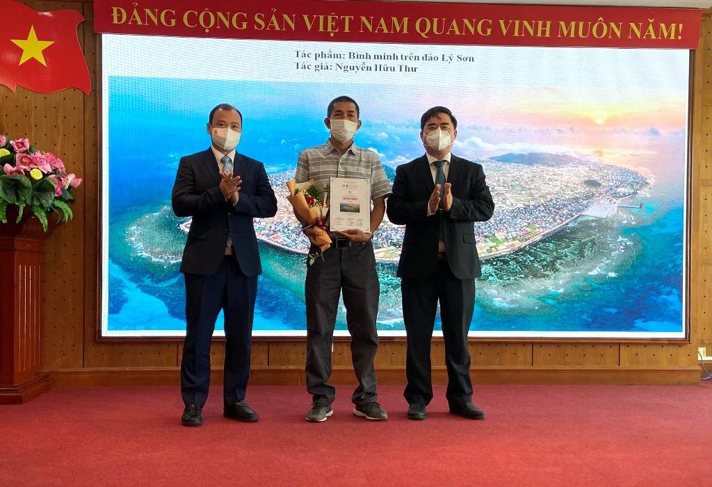16 tác phẩm đoạt giải Cuộc thi Ảnh nghệ thuật “Đất nước nhìn từ biển”