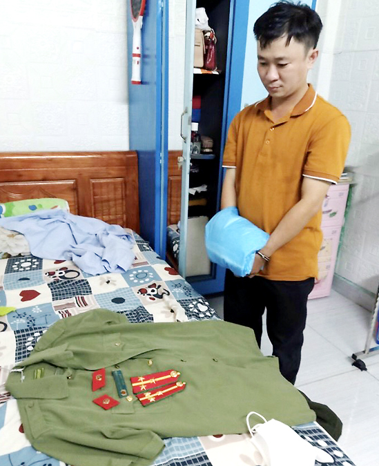 Giả cảnh sát, thu tiền bảo kê nhóm chăn dắt ăn xin bị xử phạt ra sao