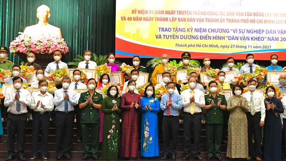 TP Hồ Chí Minh Công tác dân vận góp phần ổn định chính trị, xã hội và phát triển kinh tế