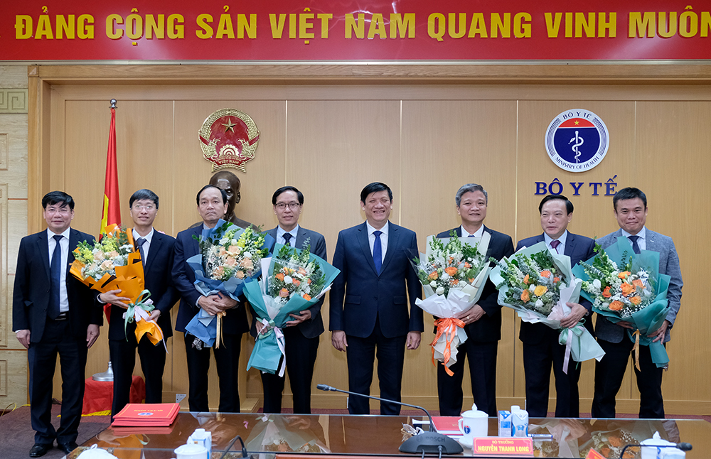 Bộ Y tế bổ nhiệm và điều động lãnh đạo các Cục, Vụ trực thuộc Bộ