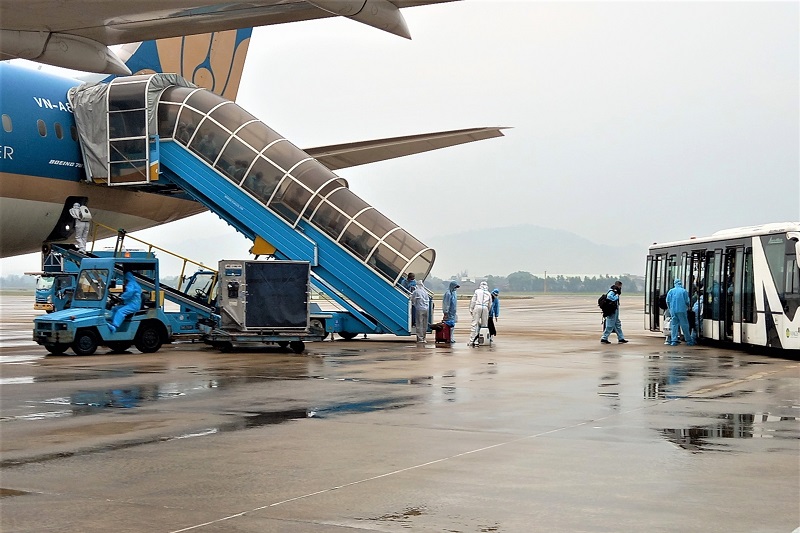 Chuyến bay thẳng thường lệ đầu tiên từ Mỹ tới Việt Nam