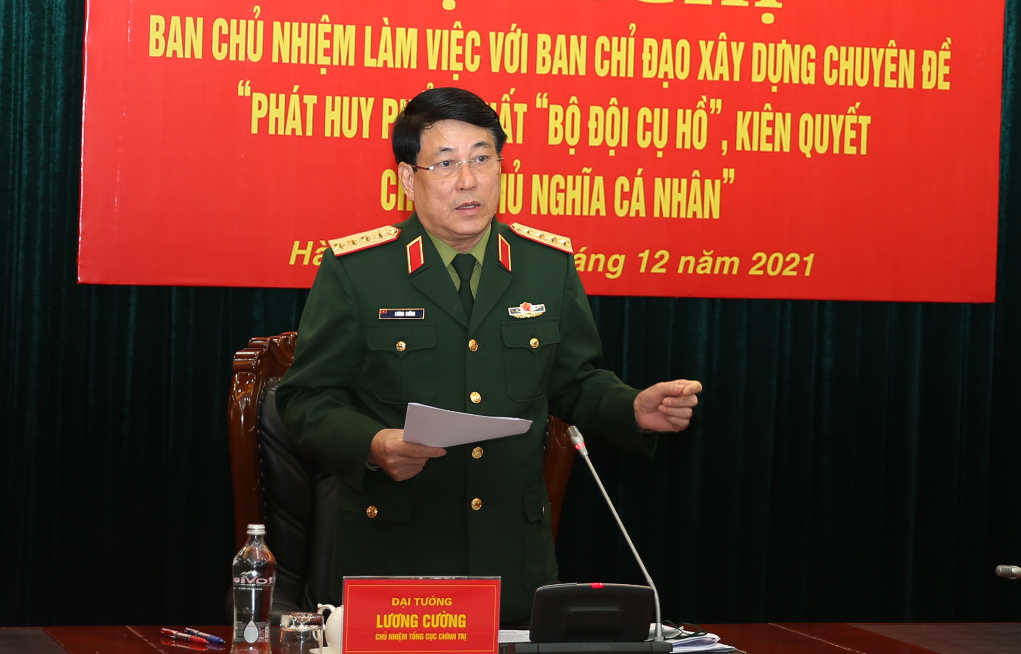 Phát huy phẩm chất “Bộ đội Cụ Hồ”, kiên quyết chống chủ nghĩa cá nhân