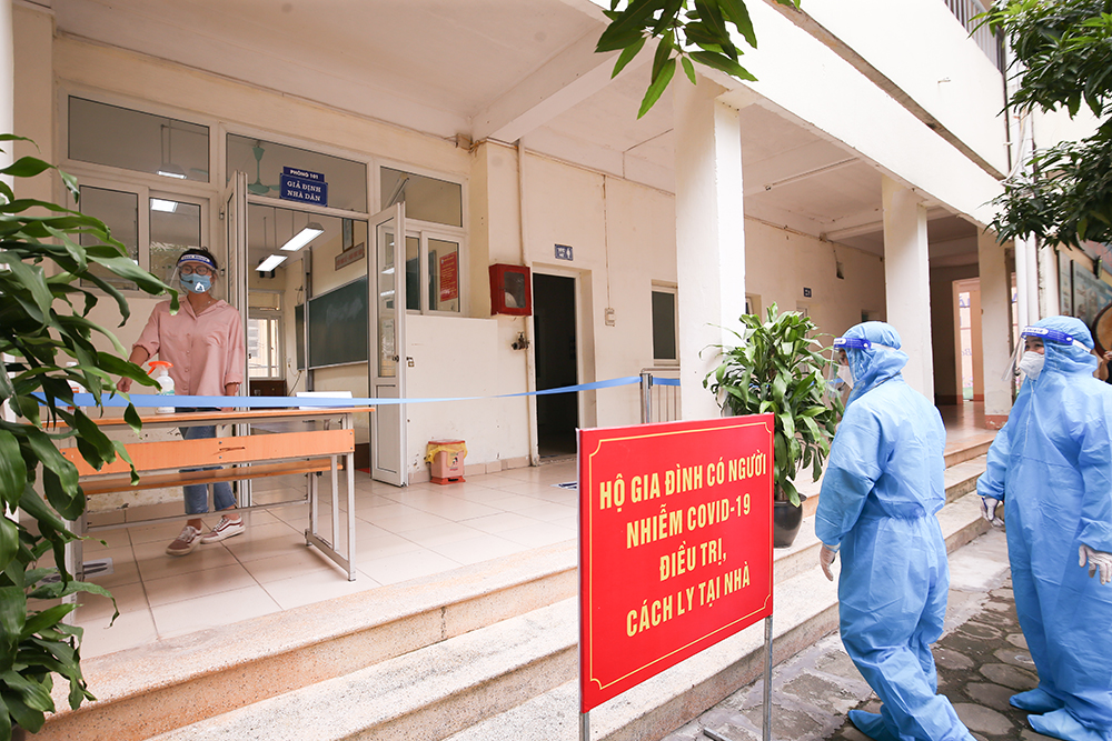 Hà Nội ban hành phương án quản lý, điều trị người nhiễm COVID-19 tại nhà