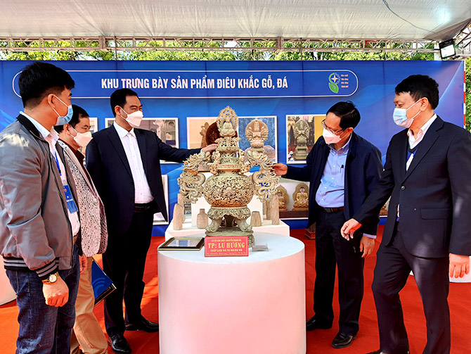 Tinh hoa đất trăm nghề