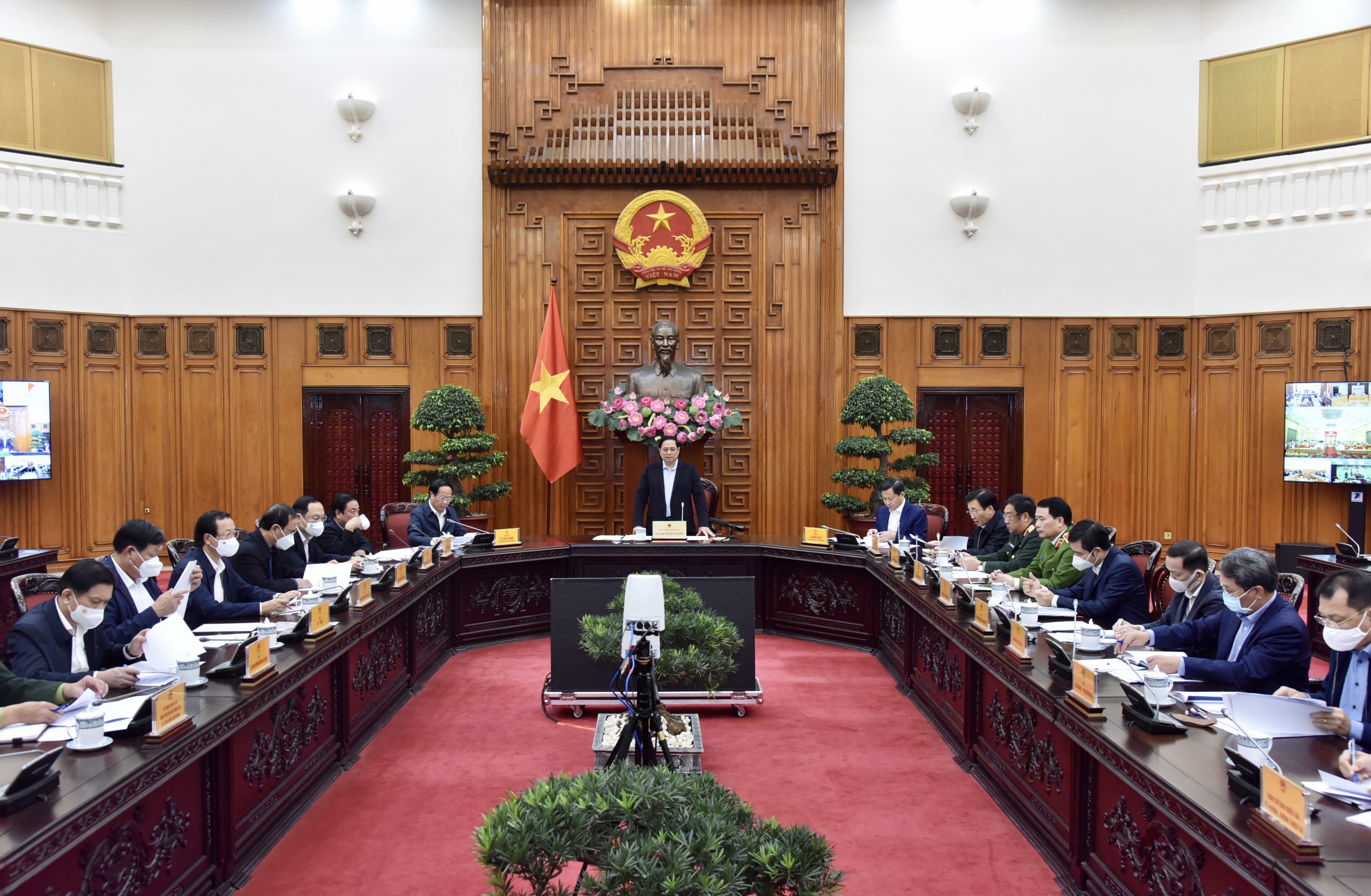Tập trung chăm lo, bảo đảm cuộc sống người dân sau mưa lũ
