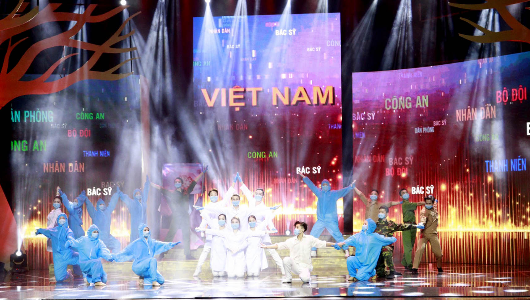 Sâu sắc và lắng đọng chương trình “Hồ Chí Minh - Hành trình khát vọng”