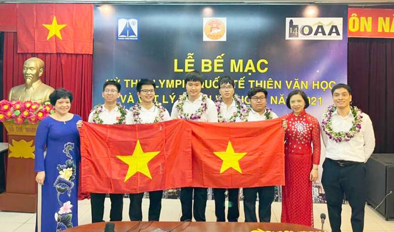 Học sinh Việt Nam giành 5 Huy chương tại Kỳ thi Olympic IOAA 14
