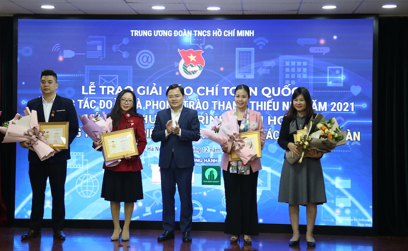 Các cơ quan thông tấn, báo chí phản ánh kịp thời những câu chuyện tuổi trẻ