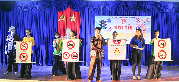 Khánh Hòa Đẩy mạnh tuyên truyền bảo đảm trật tự an toàn giao thông trong những tháng cuối năm