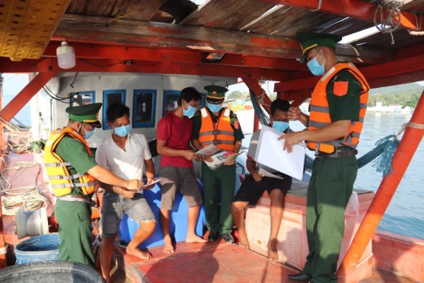 Tiếp tục đẩy mạnh truyền thông tại biên giới, biển đảo