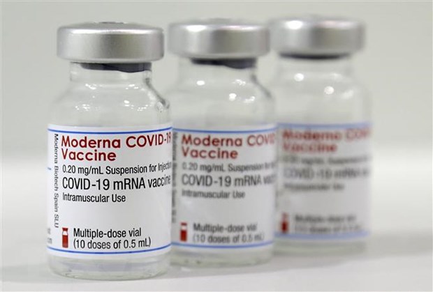 Có thể tiêm mũi 2 vaccine Moderna cho người đã tiêm mũi 1 Pfizer hoặc AstraZeneca
