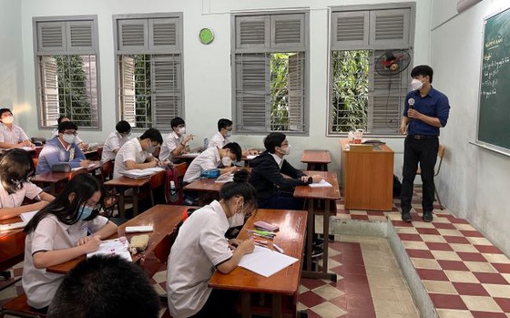 TP Hồ Chí Minh Gần 160 000 học sinh, sinh viên trở lại trường học trực tiếp