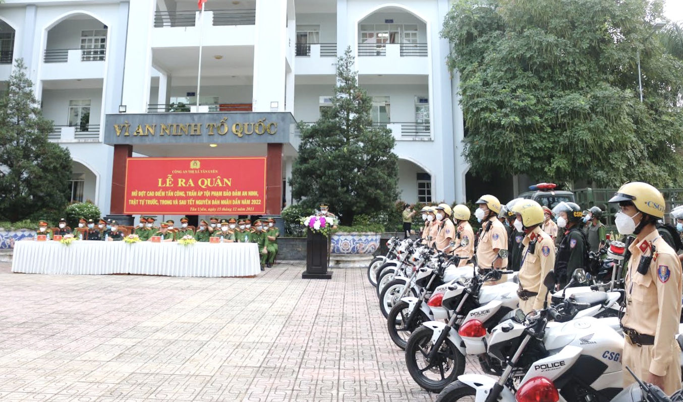 Bình Dương Xây dựng hình ảnh đẹp người chiến sỹ cảnh sát giao thông trong lòng dân