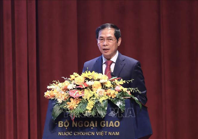 Tạo chuyển biến mới trong công tác xây dựng Đảng và công tác Đảng ngoài nước