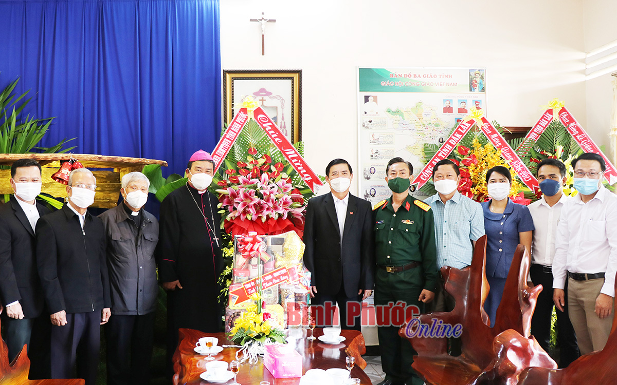 Lãnh đạo tỉnh Bình Phước chúc mừng Giáng sinh năm 2021