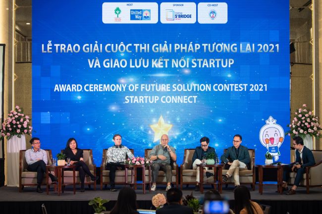 Trao giải cuộc thi “Giải pháp tương lai”