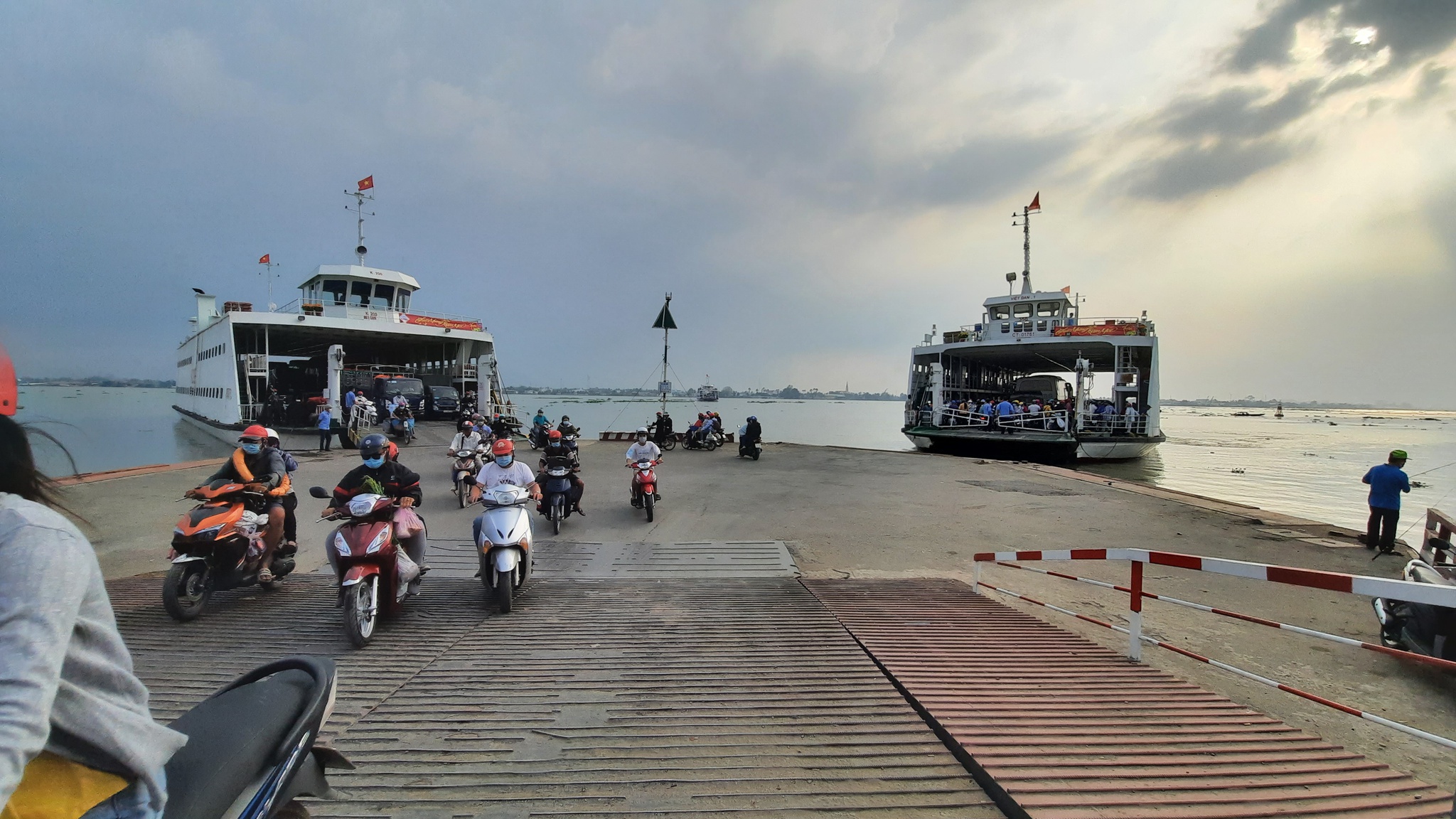 3 phương án xây dựng cầu bắc qua sông Cổ Chiên