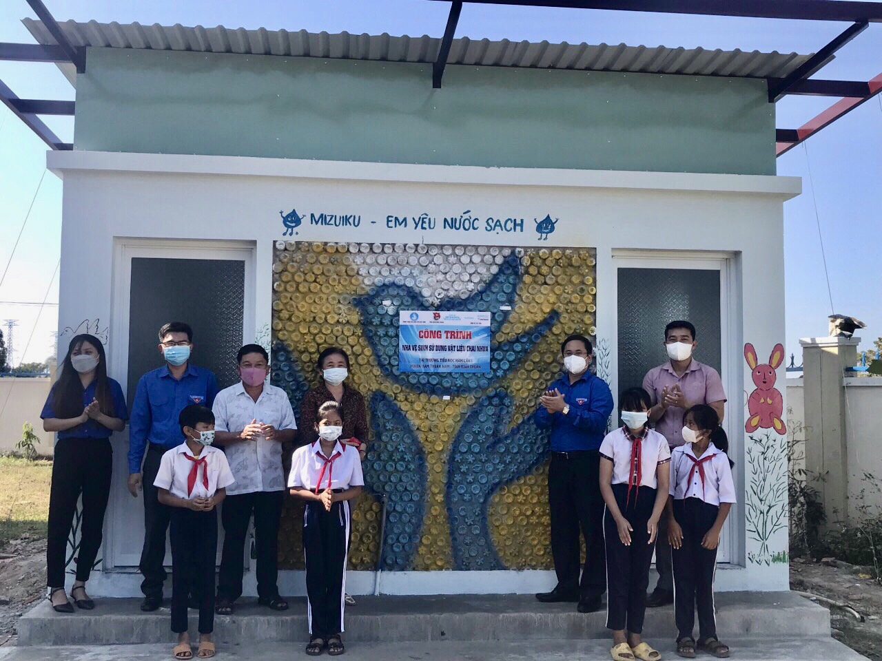 Khánh thành Công trình Nhà vệ sinh bằng vỏ chai nhựa đầu tiên tại Bình Thuận