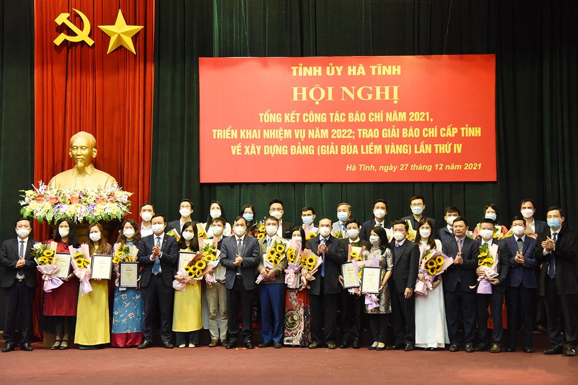 Hà Tĩnh trao giải cho 27 tác phẩm báo chí về xây dựng Đảng