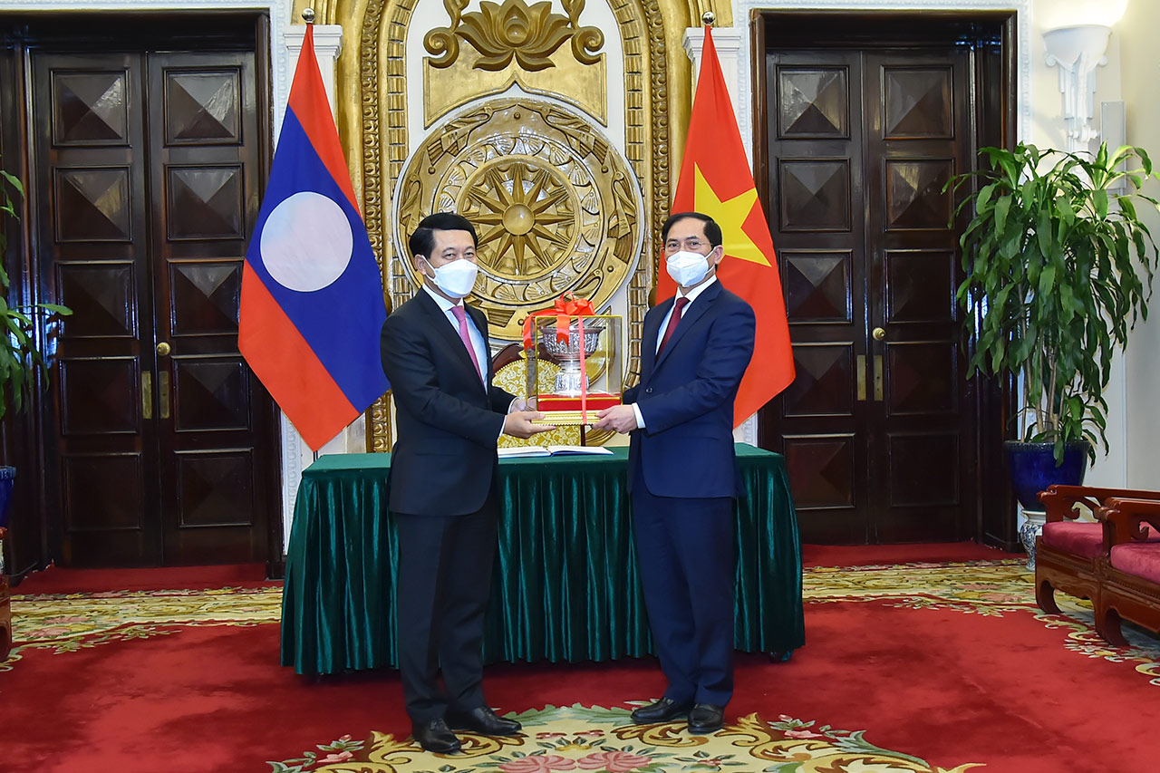 Quan hệ Việt Nam - Lào duy trì đà phát triển trên tất cả các lĩnh vực