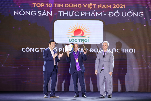 Giống lúa OM5451 được vinh danh “Top 10 Tin Dùng Việt Nam”