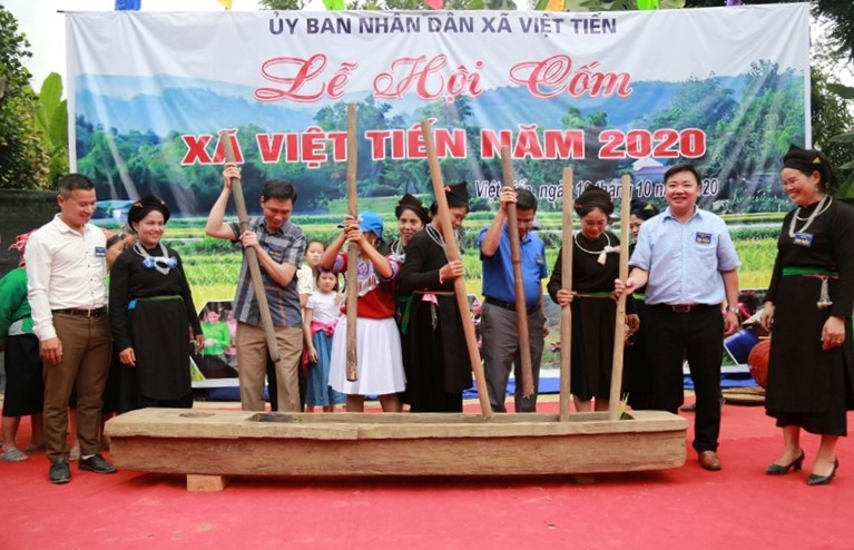 Để hương cốm bay xa