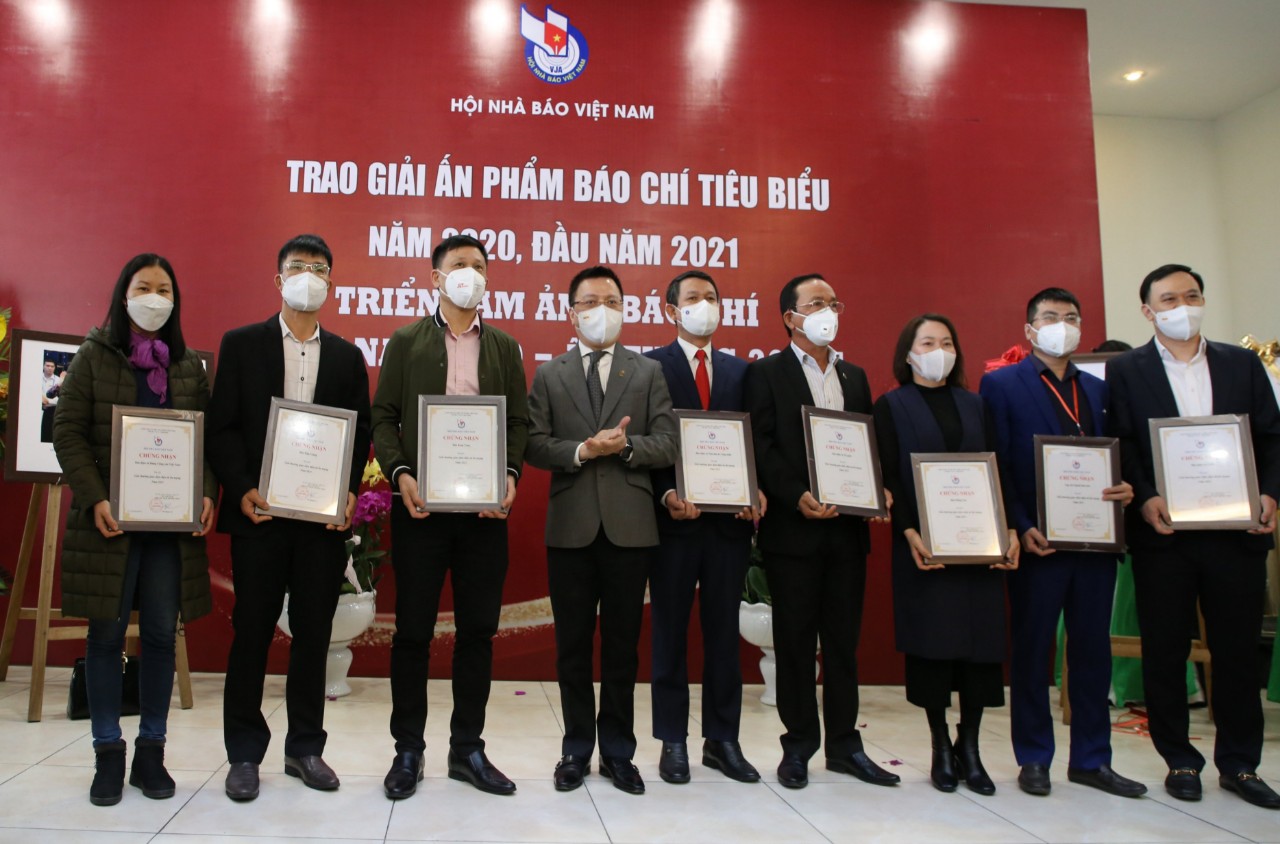Báo điện tử Đảng Cộng sản Việt Nam nhận Giải thưởng giao diện điện tử ấn tượng