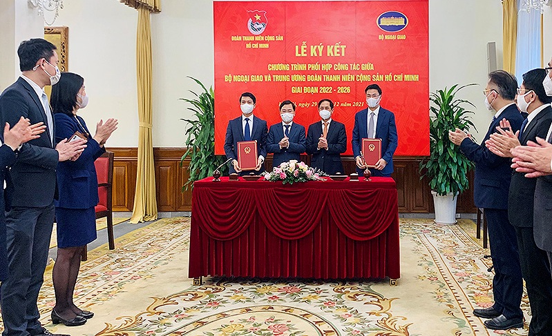 Tuyên truyền kiến thức về chính sách, pháp luật Việt Nam cho thanh niên ngoài nước