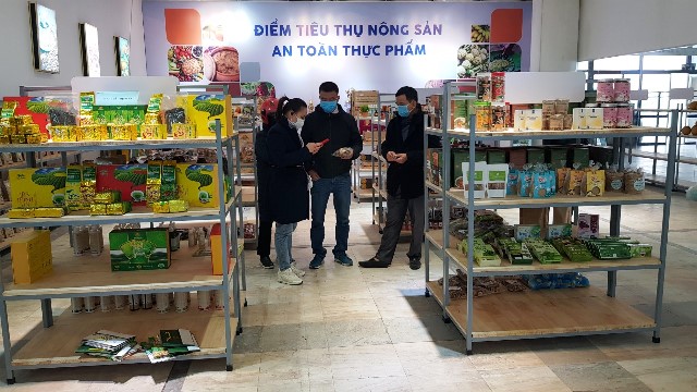Triển khai điểm tiêu thụ nông sản an toàn thực phẩm tại Hà Nội