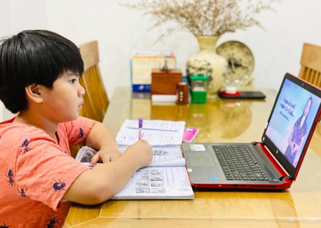 Không có việc học sinh lớp 1, 2 bắt buộc kiểm tra học kỳ trực tiếp