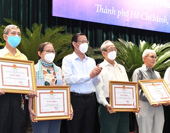 Họp mặt kỷ niệm 30 năm Ngày thành lập Câu lạc bộ Truyền thống Kháng chiến TP Hồ Chí Minh