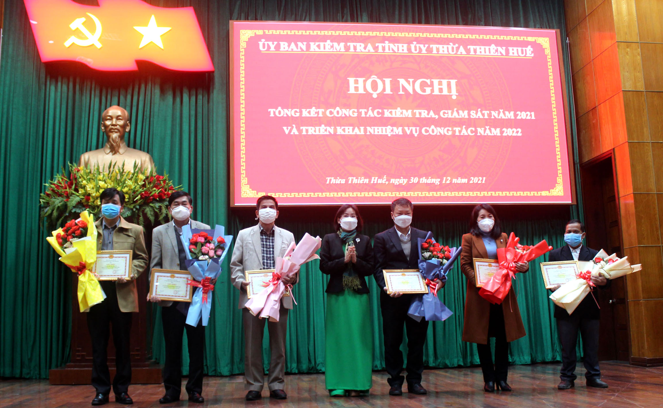 Thừa Thiên Huế Năm 2021 thi hành kỷ luật 3 tổ chức Đảng và 354 đảng viên