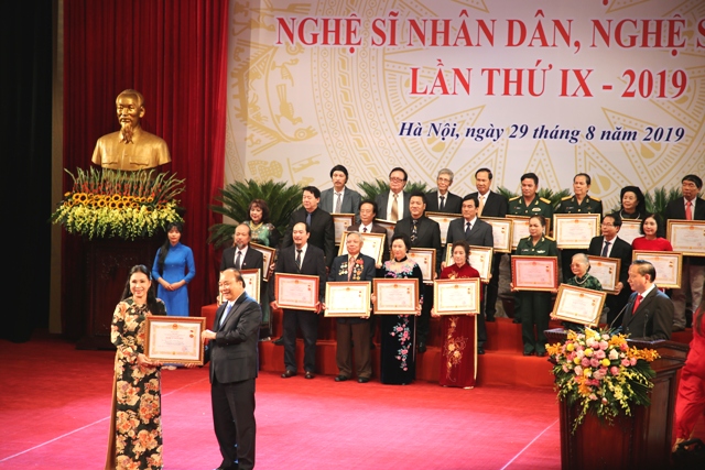 Lấy ý kiến về danh sách xét tặng Giải thưởng Hồ Chí Minh, Giải thưởng Nhà nước