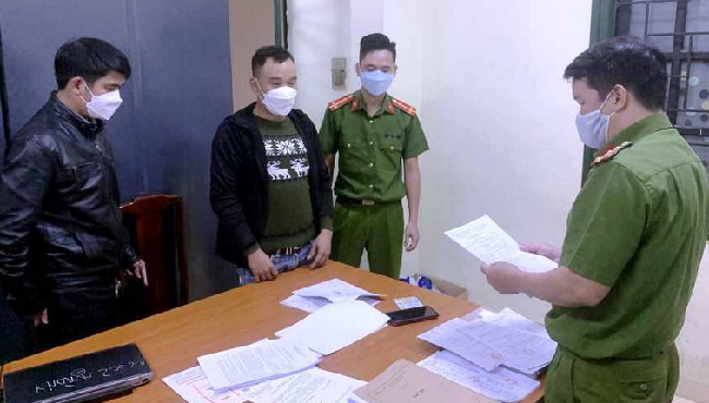 Đà Nẵng triệt phá đường đánh tráo sổ hồng lừa đảo hàng tỉ đồng